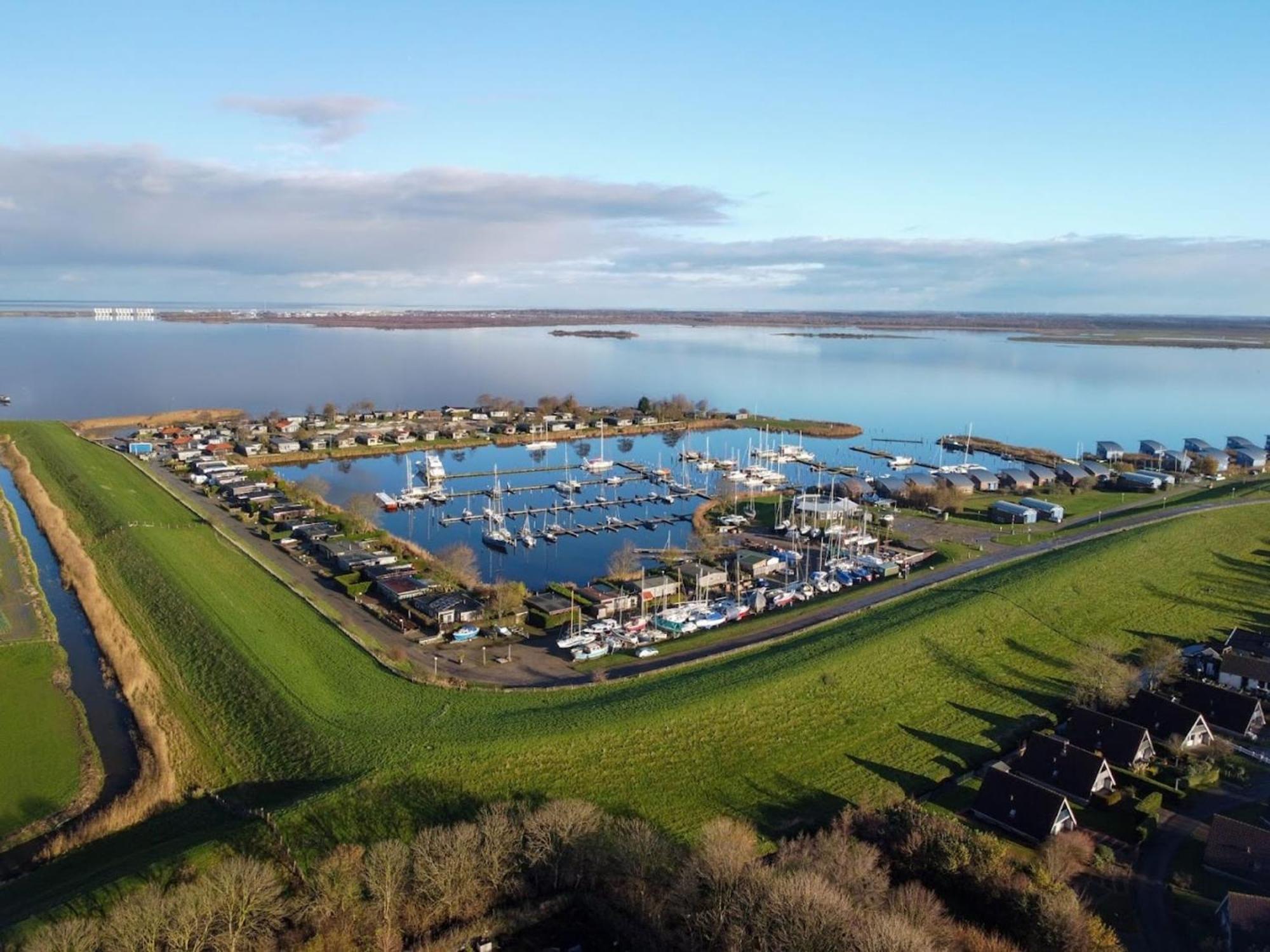 6Pers Modern Harbor House Jasmijn With Fenced Garden And Lake View Anjum Exterior foto