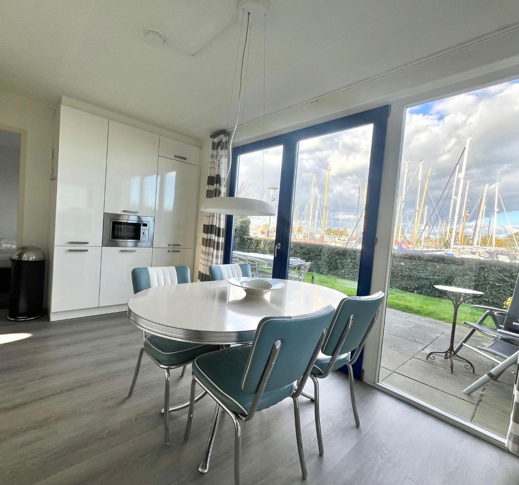 6Pers Modern Harbor House Jasmijn With Fenced Garden And Lake View Anjum Exterior foto